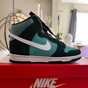 NIKE DUNK HI